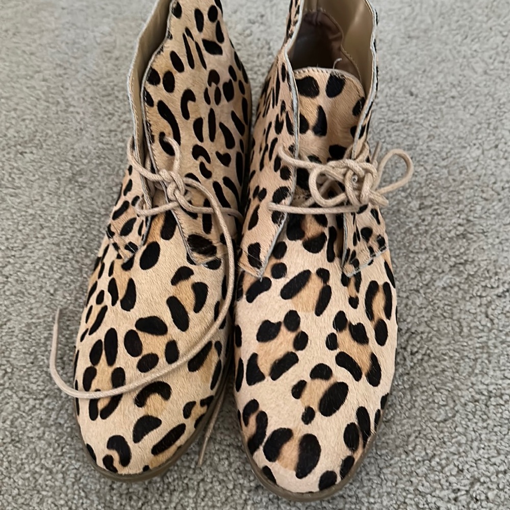 Steve Madden - size 10B perfect and fun fall bootie!